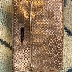 Rose gold hanging toiletry bag